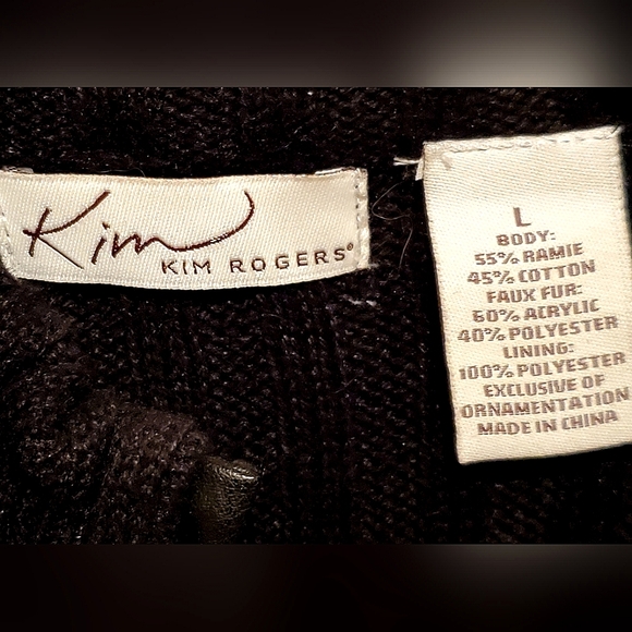 Kim Rogers animal print fur zip up vest with black cable knit trim size L. - Picture 4 of 8